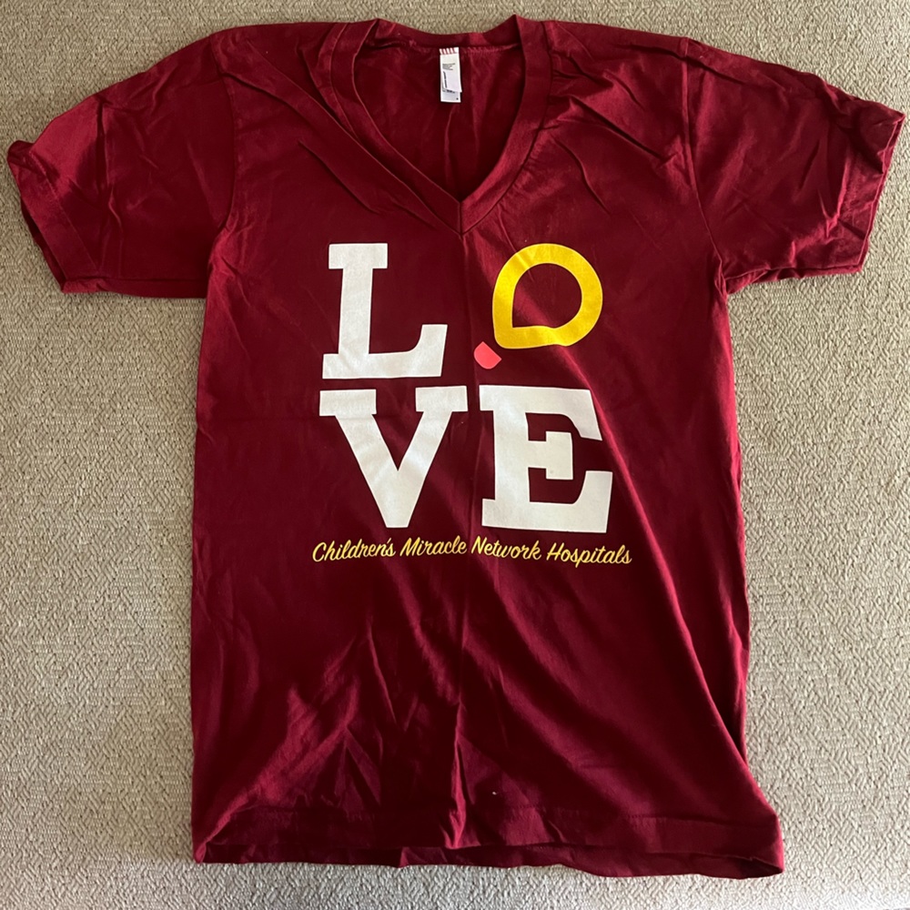 Phi Mu CMNH V Neck